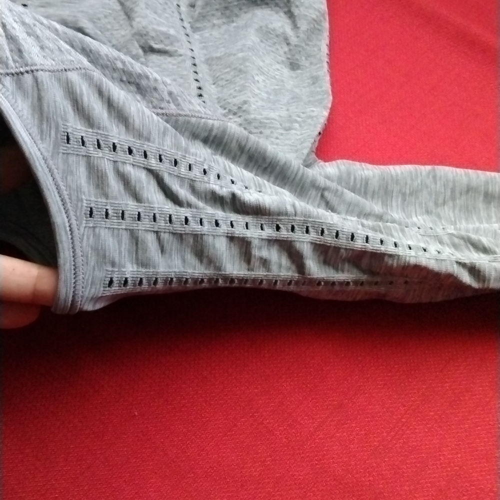 ATHLETA SHIRT - Picture 9 of 10